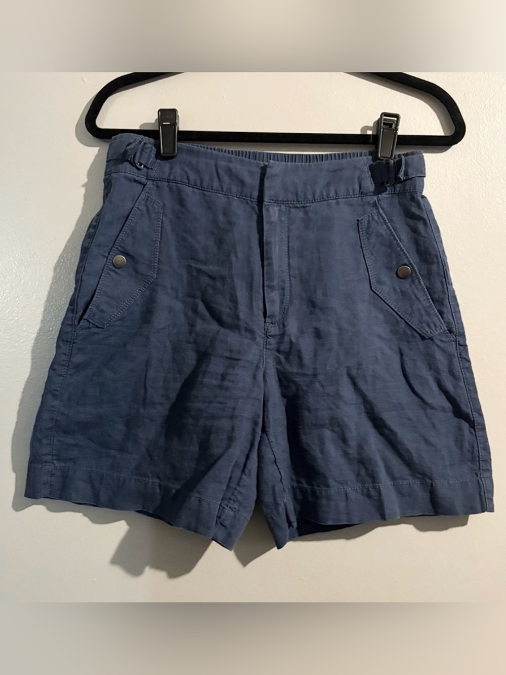 Athleta Womens Voyager Linen Shorts Granite Blue
Lightweight Adjustable Waist